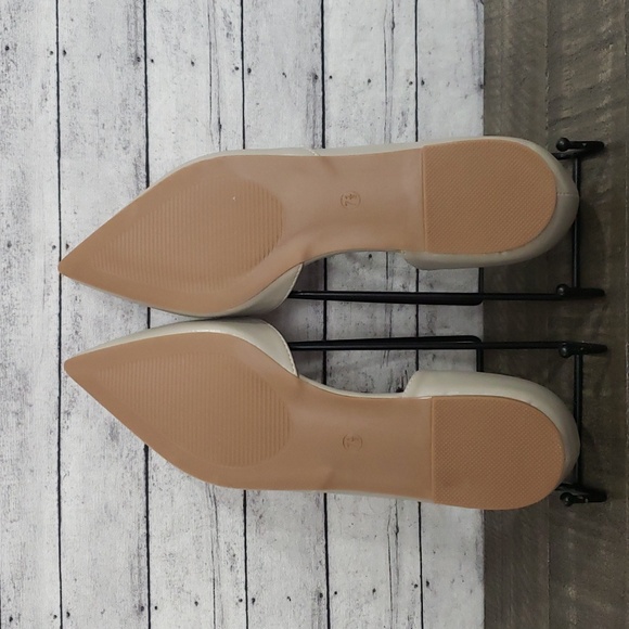 JourneeCollection-Cortni Pointed Toe Flat Gray Size 7.5W - Picture 7 of 8